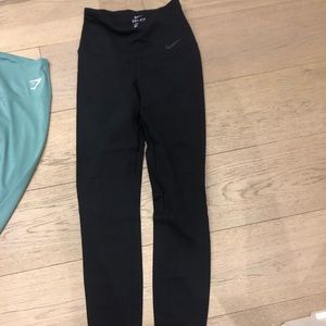 Women’s dri-fit Nike workout pants in small